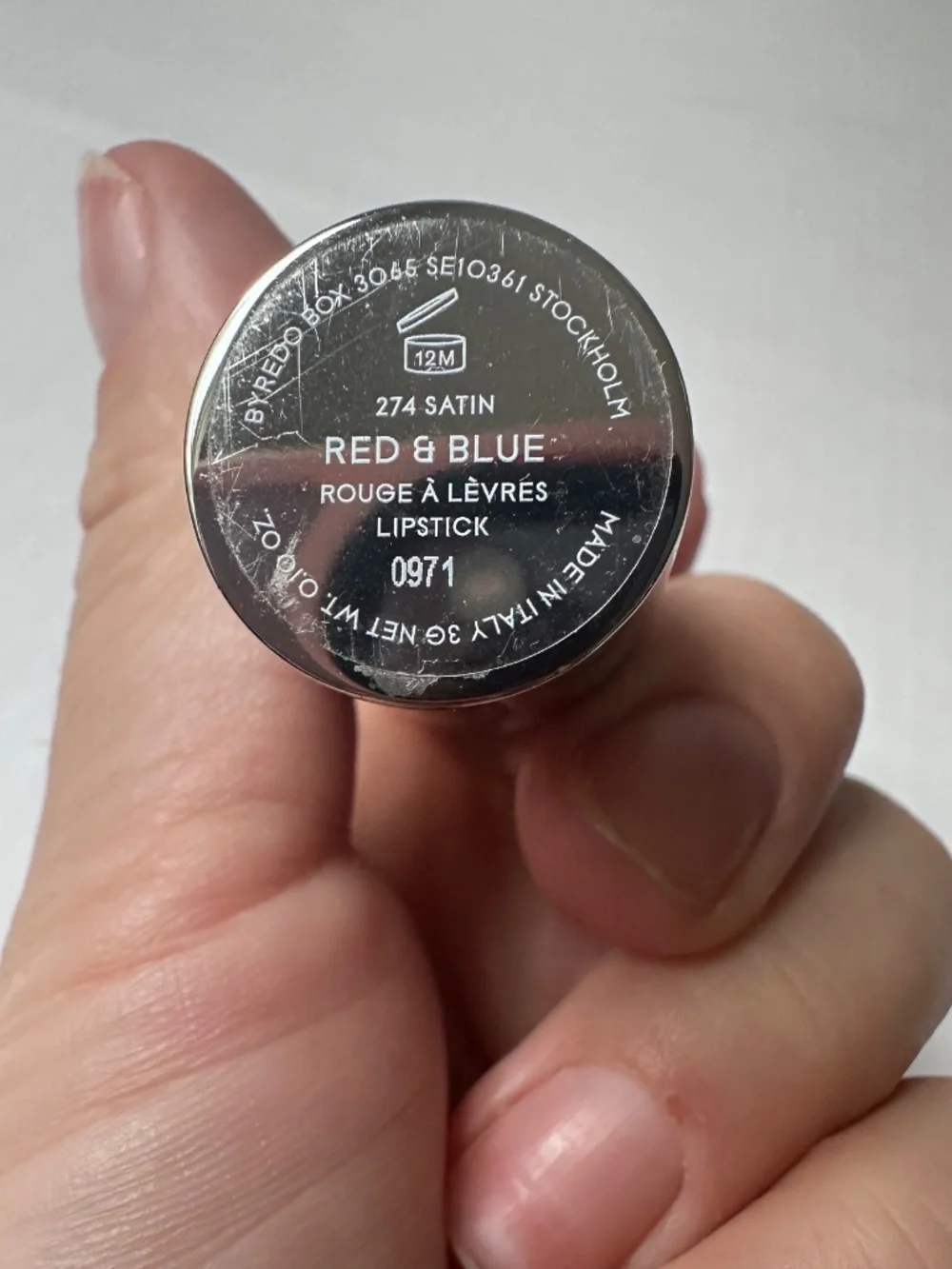 Byredo lipstick red and blue